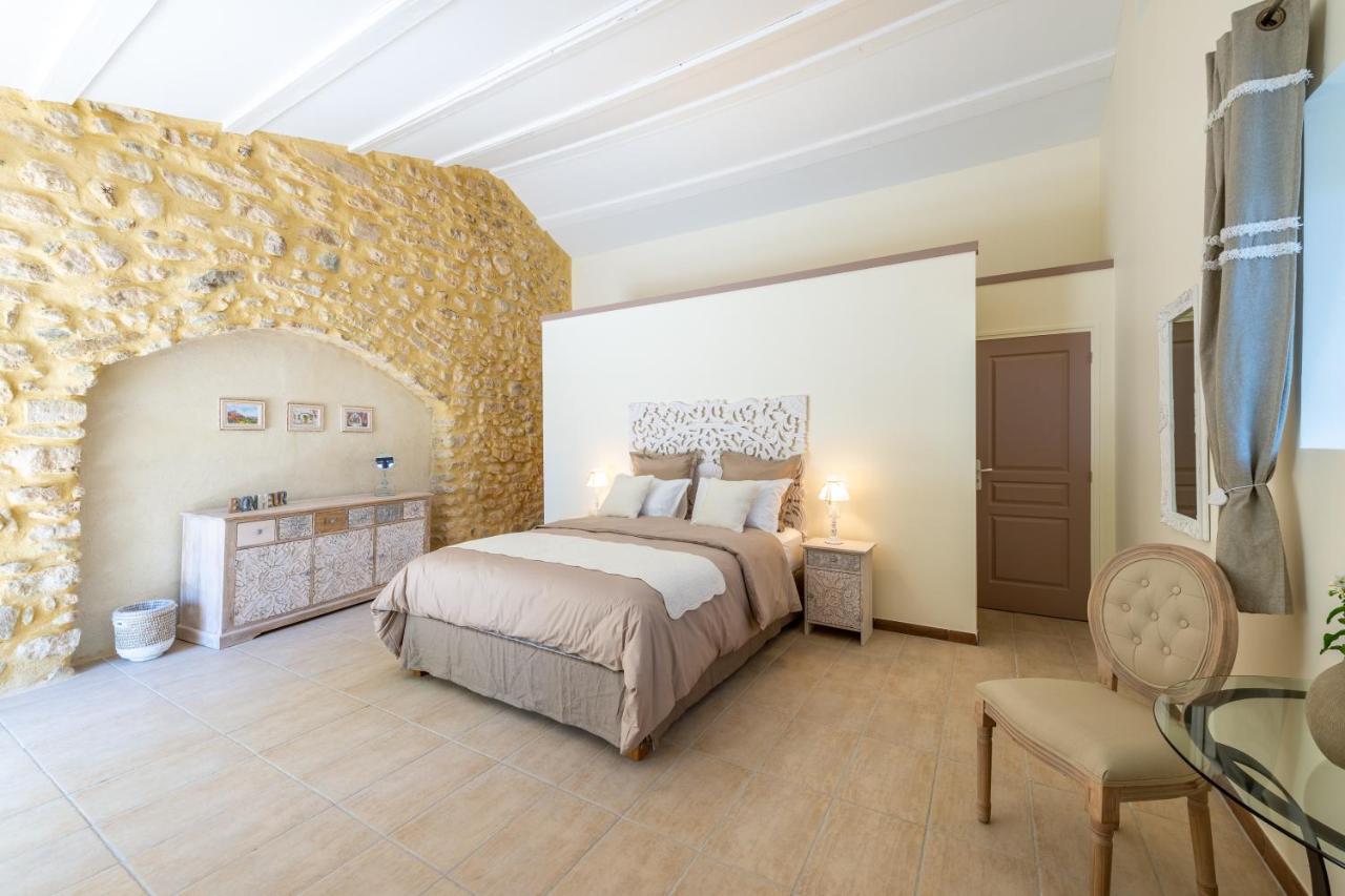 Maison D'Hotes Les Caroubiers Montségur-sur-Lauzon Esterno foto