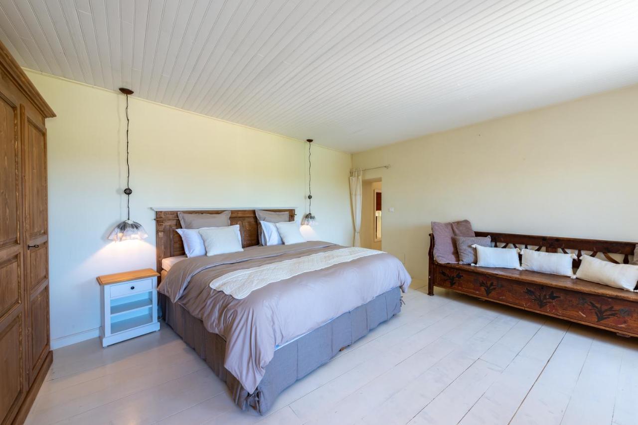 Maison D'Hotes Les Caroubiers Montségur-sur-Lauzon Esterno foto